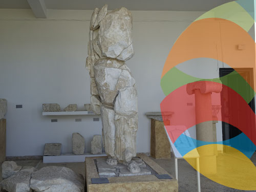 Pórtico semicerrado del museo Arqueológico de Paros